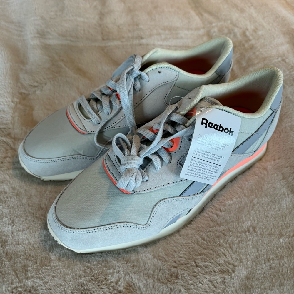 Men’s Reebok Shoes - Picture 2 of 3